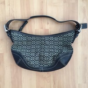 Coach shoulder purse (signature jacquard)